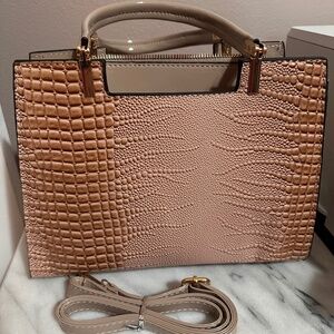 Brand new leather handbag for sale!